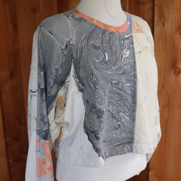 Niffich Hand Marbled Quilted Patchwork Cropped Crewneck Fleece Sweatshirt - Picture 16 of 17